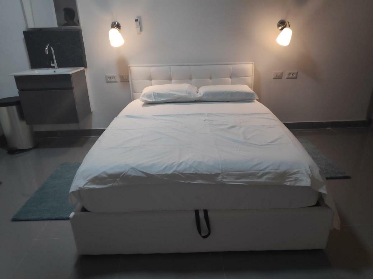 Agas Holiday Apartments - Gai Boutique Тиверіада Екстер'єр фото